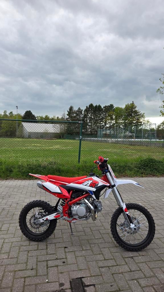 Apollo Thunder 140 cc, Fietsen en Brommers, Brommers | Crossbrommers, Nieuw, 4 versnellingen, Ophalen, 140 cc