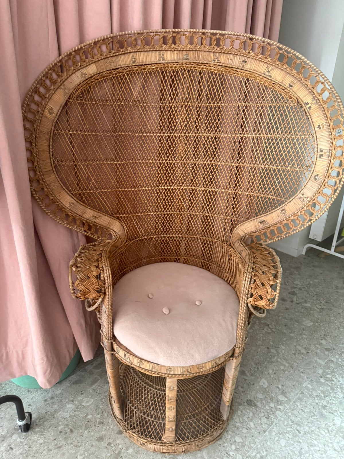 Vintage rotan peacock chair Emmanuelle, Kinderen en Baby's, Ophalen, Zo goed als nieuw