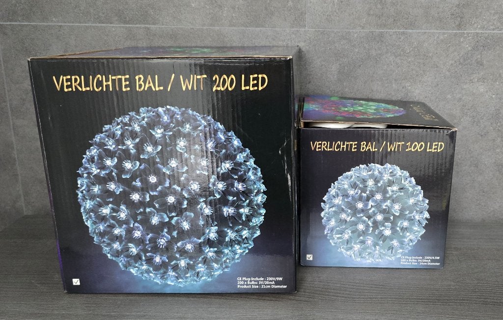 Kerstdecoratie : set van 2 led lichtbollen met bloemen, Ophalen of Verzenden, Zo goed als nieuw