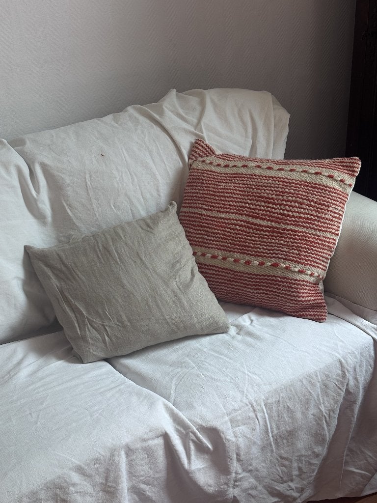 deux grands coussins artisanaux, Rouge, Coussin décoratif, Housse amovible, Enlèvement