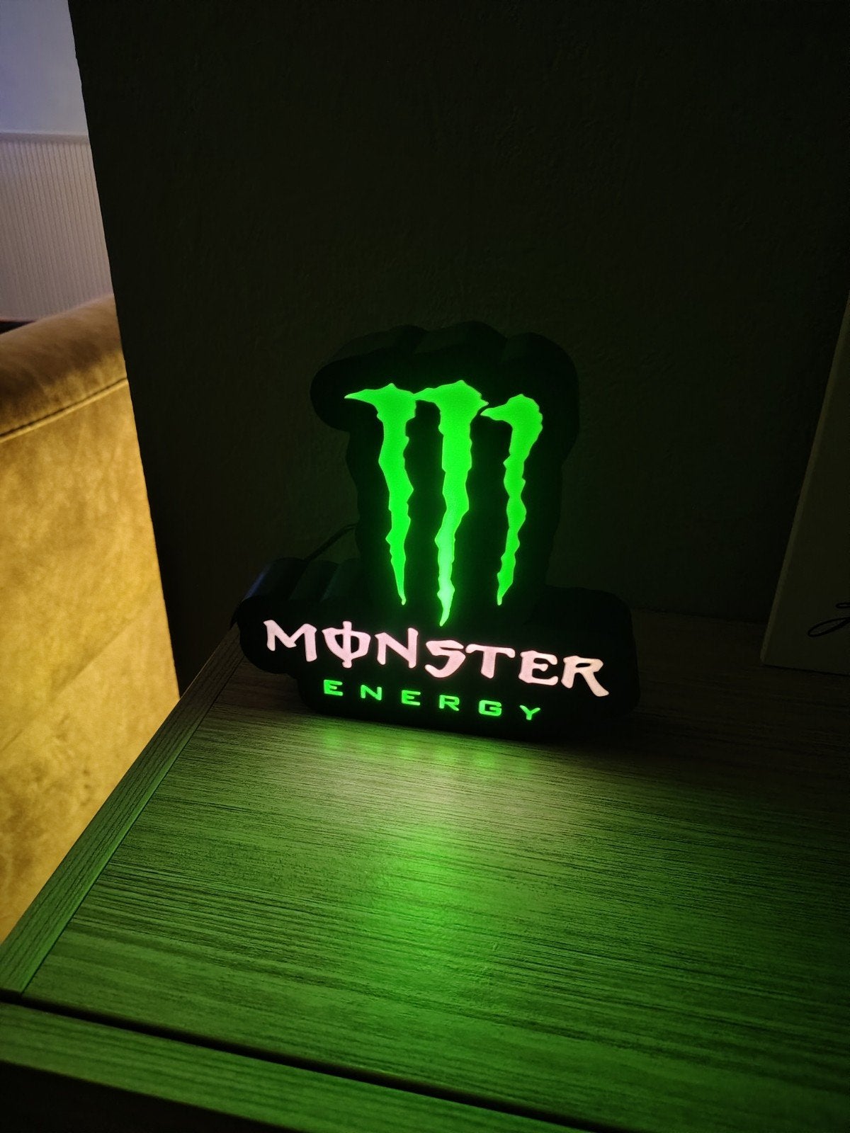 Monster energy led light, Enlèvement