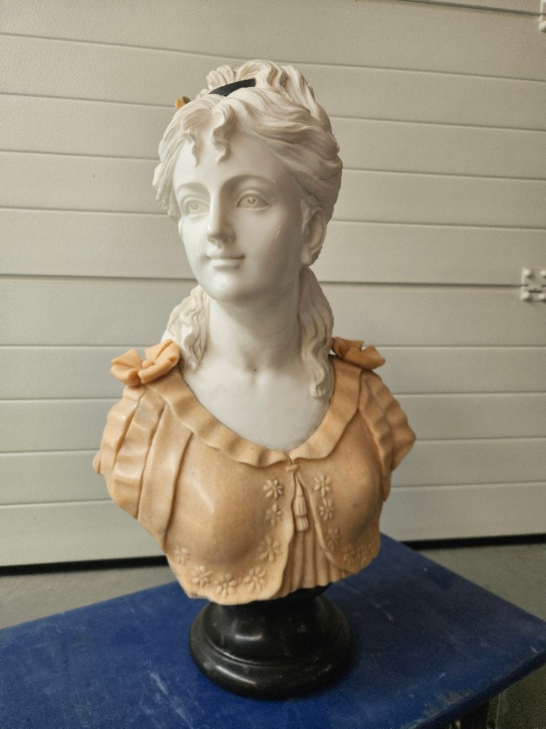 Marmeren buste in perfecte staat! 63 cm hoog en 40 kg topst., Antiek en Kunst, Kunst | Beelden en Houtsnijwerken, Ophalen, Buste