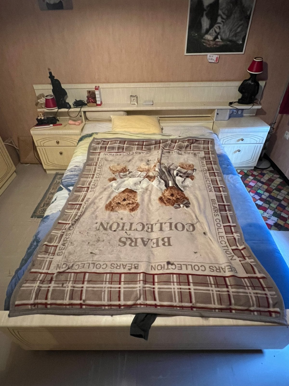 SLAAPKAMER SET (bed + nachtkastjes + kleerkast + spiegel), Huis en Inrichting, Ophalen, Zo goed als nieuw