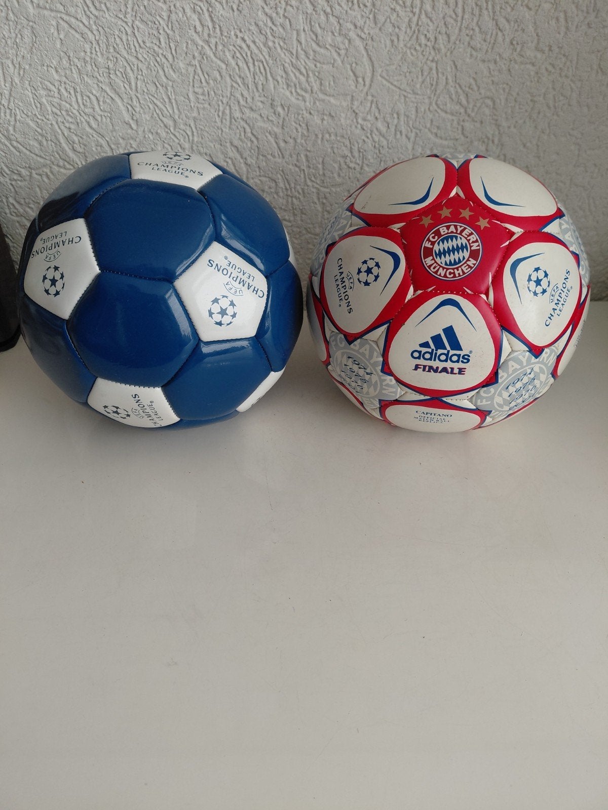 2 ballen champions league, Ophalen of Verzenden