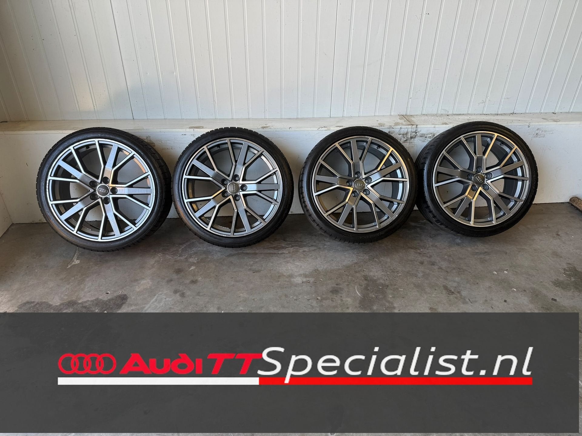 Zomerbanden set 19 inch Audi TT MK2 steek 5 x 112, -, -, Banden en Velgen, Zomerbanden