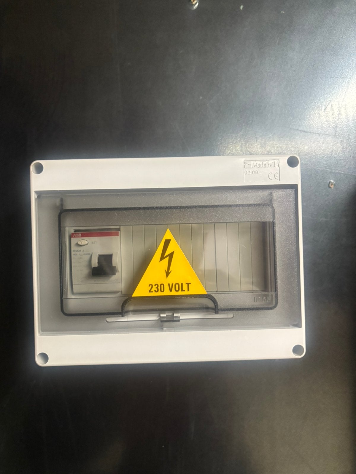 Kast met 30mA, Doe-het-zelf en Bouw, Elektriciteit en Kabels, Ophalen of Verzenden, Zo goed als nieuw