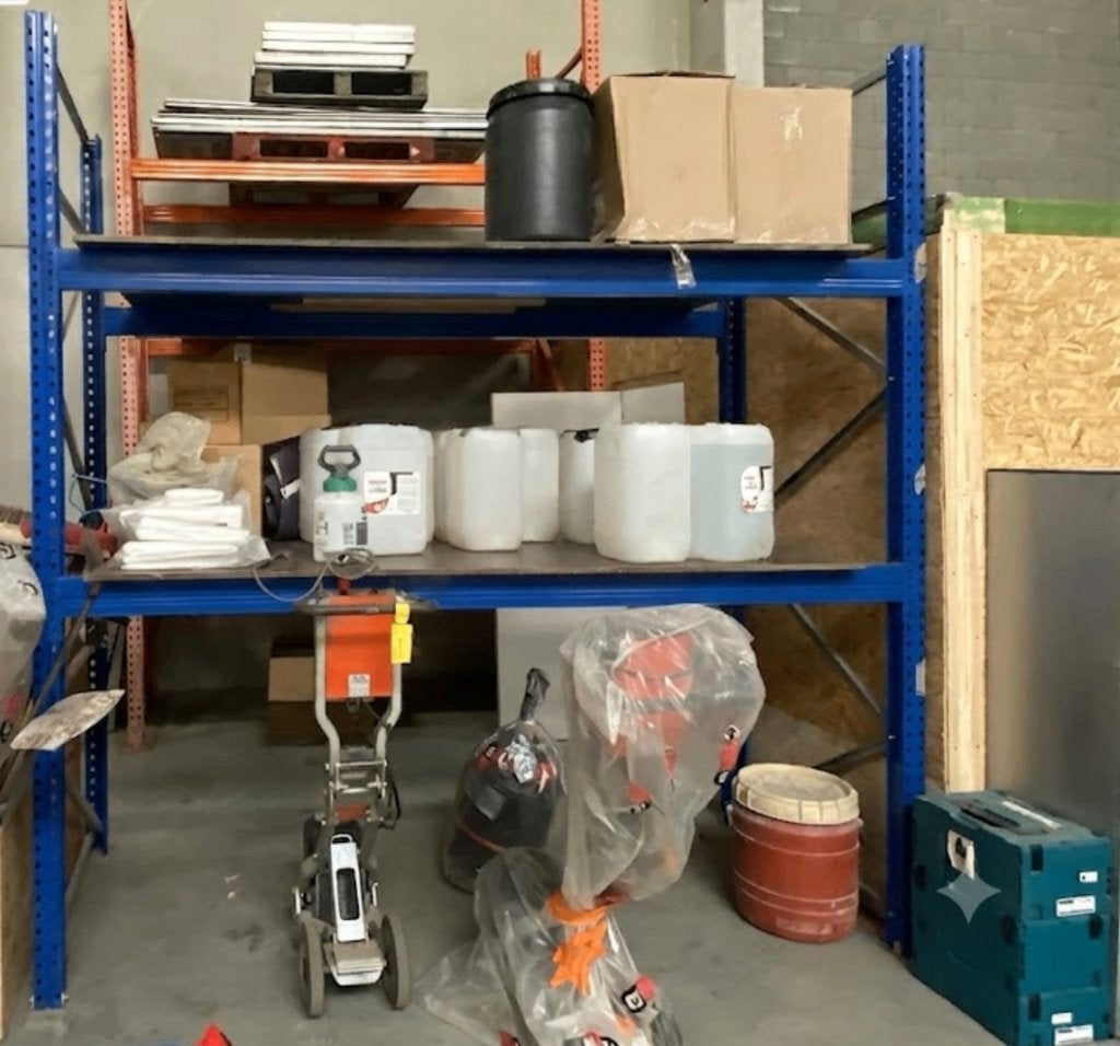 palletrek magazijnrek stow, Ophalen