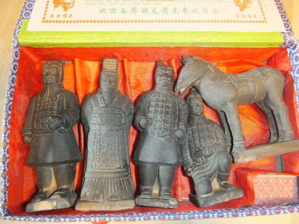 leger china, Antiek en Kunst, Natuurlijk materiaal, China, Beeld, Zwart