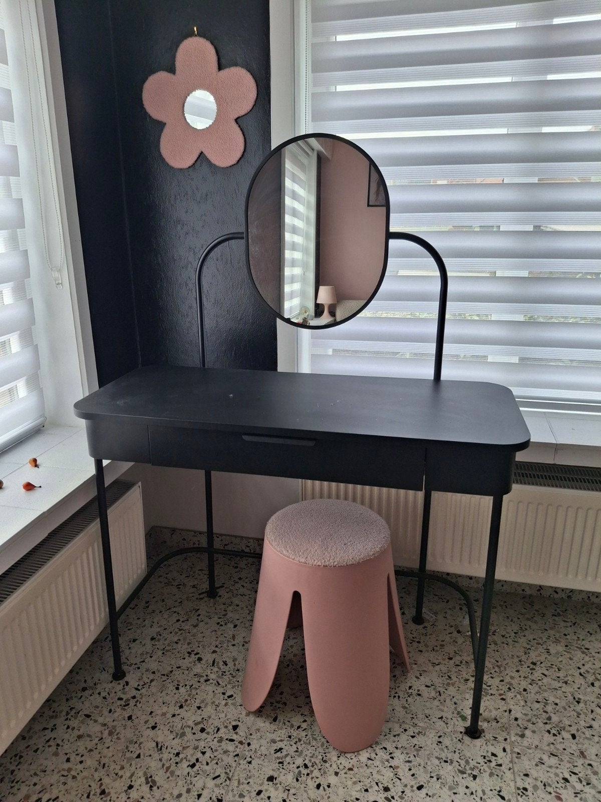 make up tafel met stoeltje en bijhorende spiegel, Enlèvement