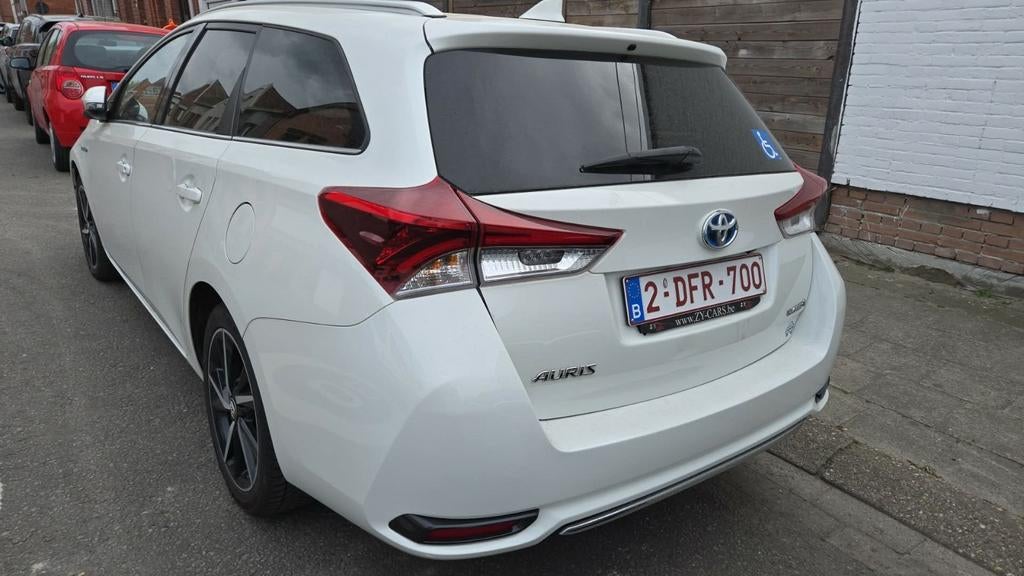 Toyota auris hebryde 1.8, 4 cilinders, Wit, Onderhoudsboekje, Auris