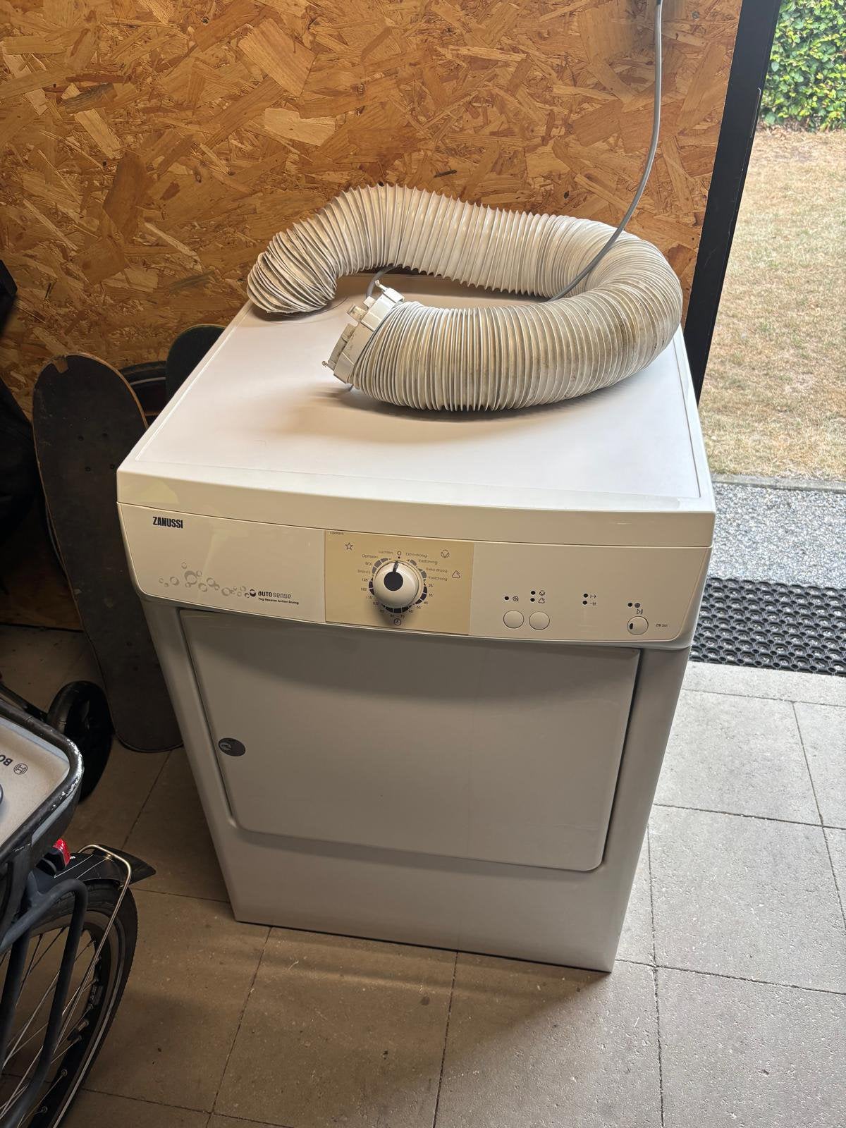 Droogkast Zanussi, Huis en Inrichting, Ophalen, Gebruikt