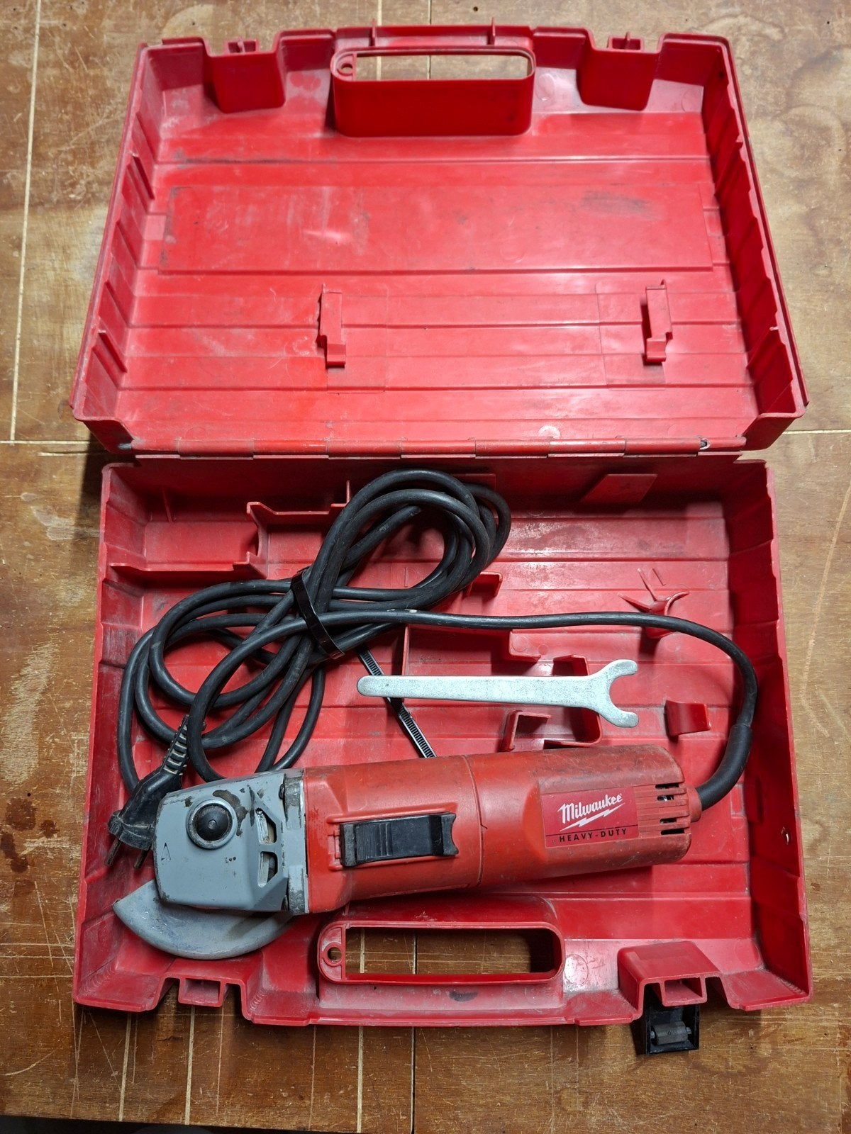 MILWAUKEE Meuleuse d'angles,  disqueuse, Bricolage & Construction, Outillage | Meuleuses, Enlèvement, Utilisé, 1000 watts ou plus