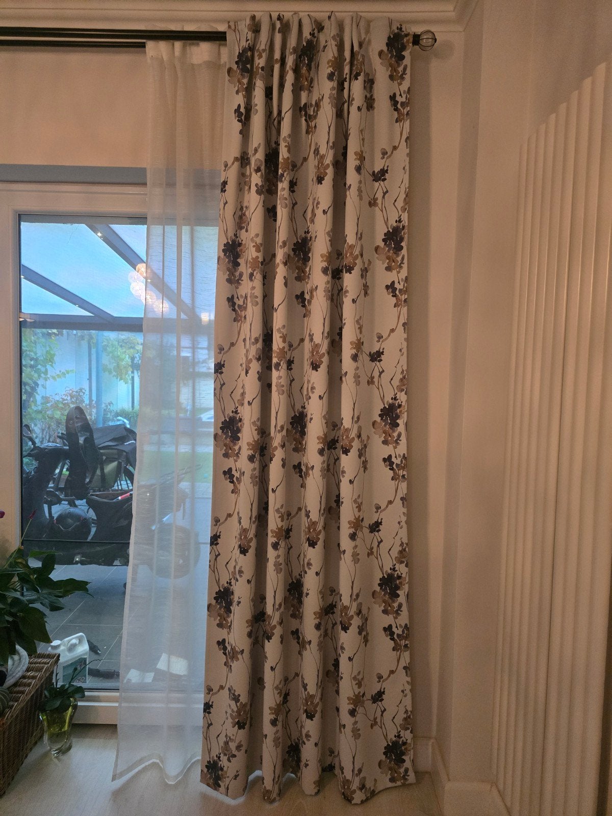 Gordijnen Ikea gebloemd. Verduisterend., Overige materialen, Ophalen of Verzenden, IKEA, Verduisterend