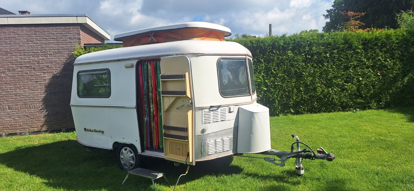 Eriba touring/Familia 680kg, Caravans en Kamperen, Caravans, Particulier, Eriba, Hefdak, Luifel, Radio, Ophalen