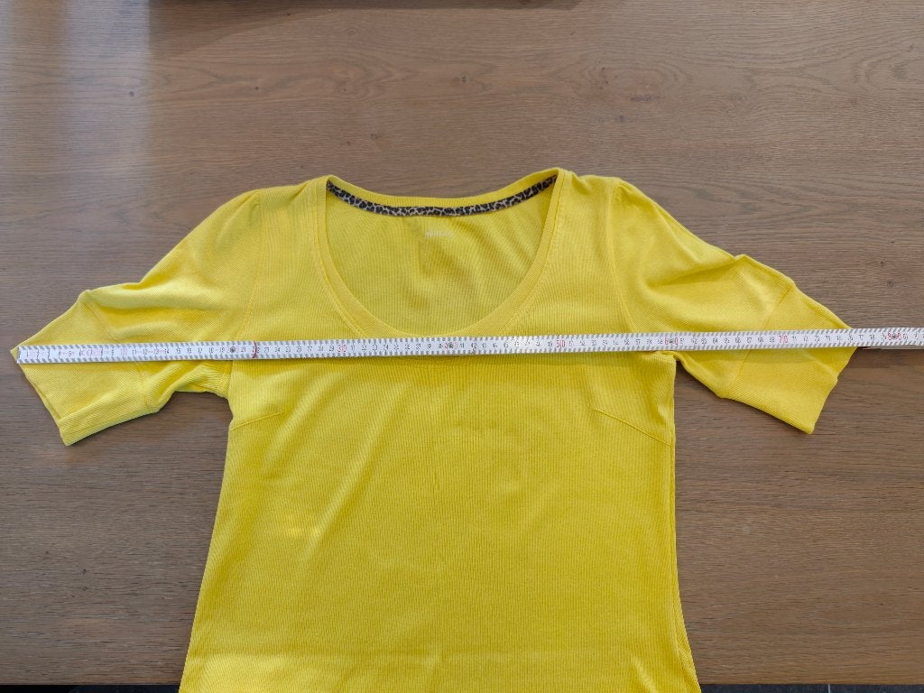 Zomerjruk van het merk Marc Cain, Kleding | Dames, Ophalen of Verzenden, Zo goed als nieuw, Maat 42/44 (L), Geel