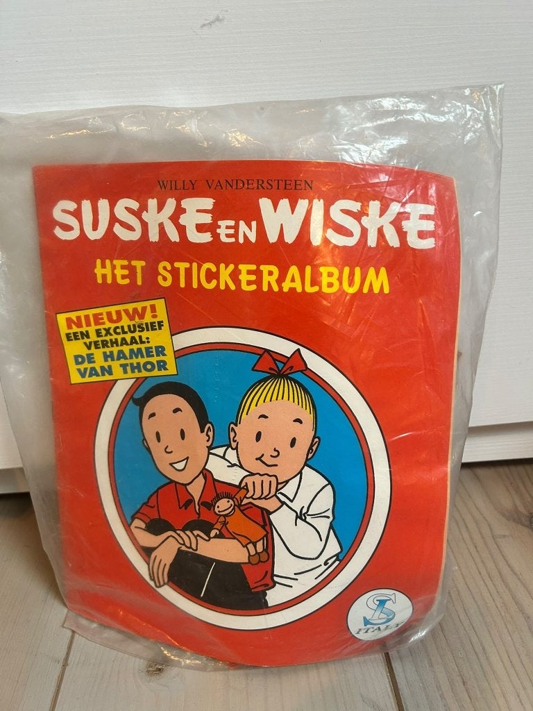 Suske en Wiske – Het Stickeralbum + Stickerset (Vandersteen), Boeken, Stripverhalen, Ophalen of Verzenden, Zo goed als nieuw