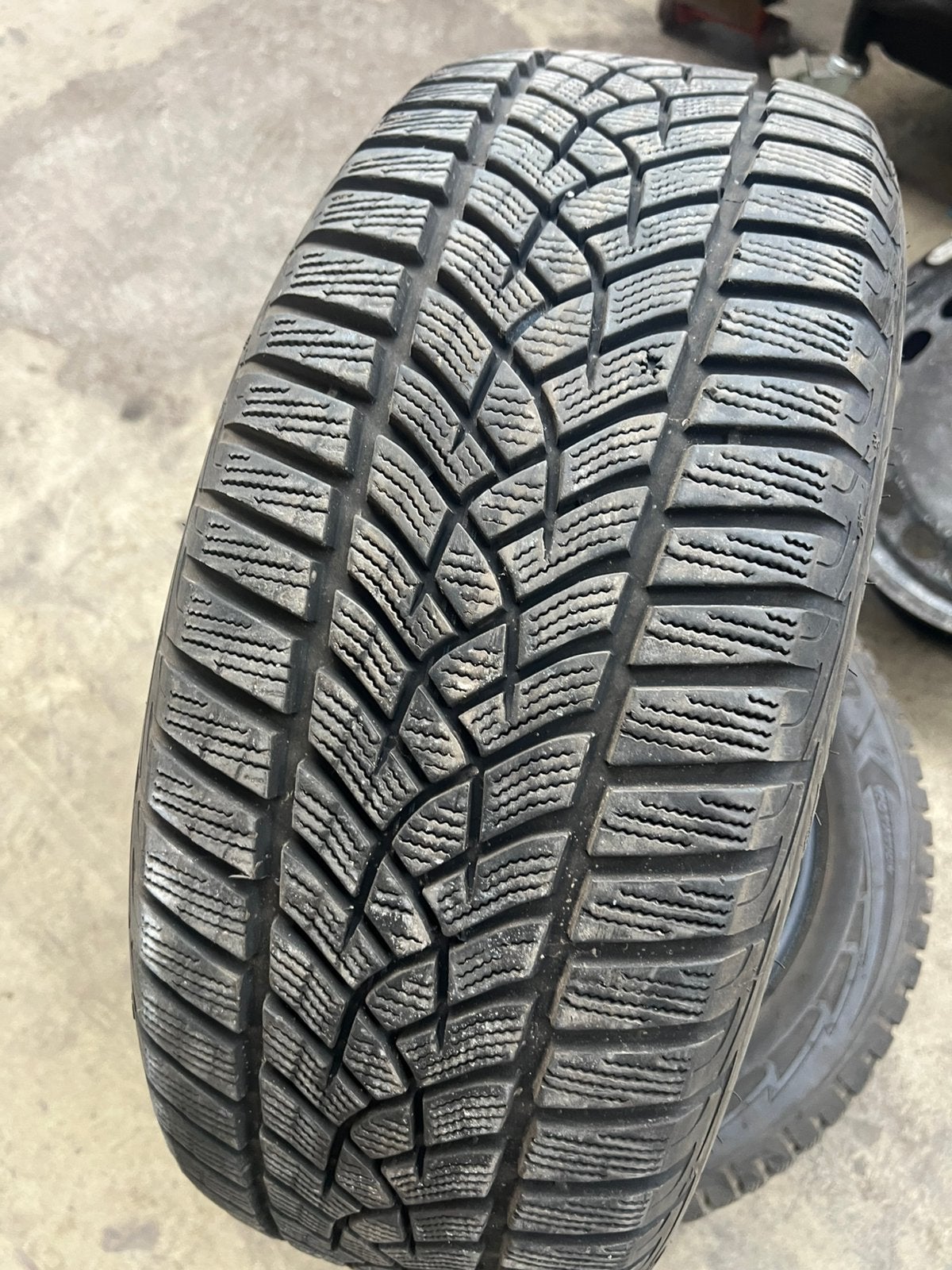 Pneus d'hiver Goodyear 225 55 17, Autos : Pièces & Accessoires, Enlèvement, Pneu(s)