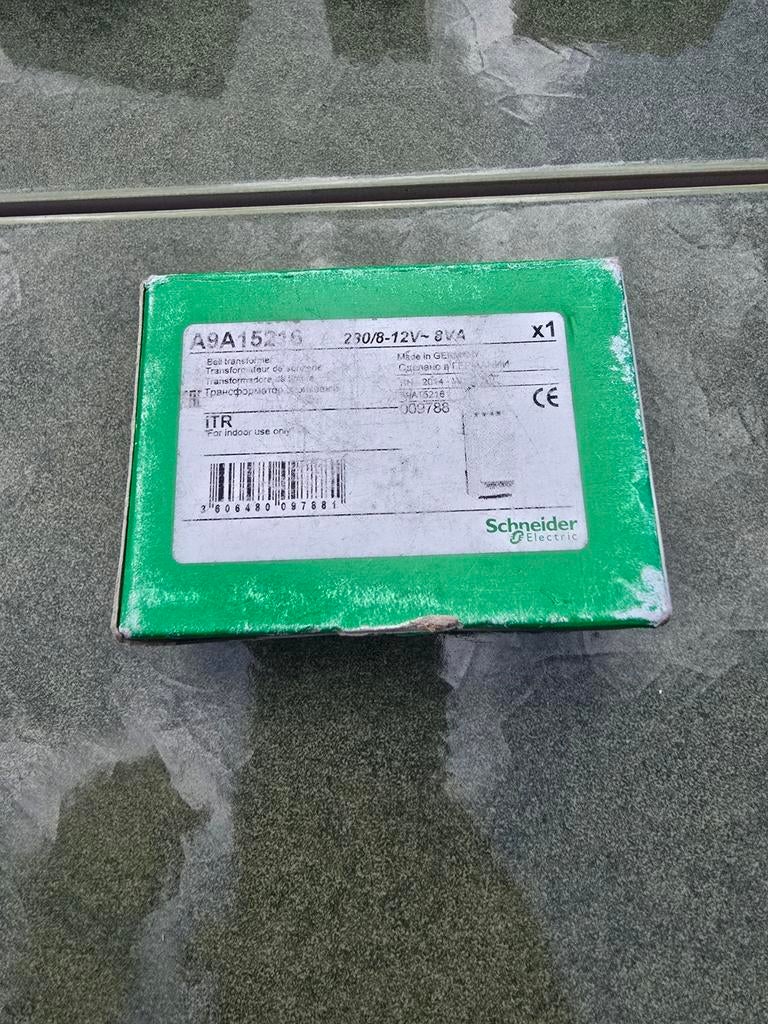 Schneider beltransfo A9A15216 – 8V / 12V DIN-rail transforma, Doe-het-zelf en Bouw, Ophalen of Verzenden