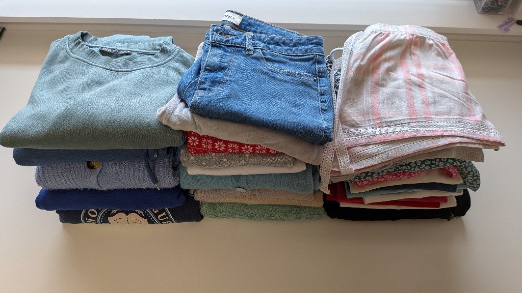 Pakket 30 stuks dameskledij Maat XS en S, Kleding | Dames, Dames-kledingpakketten, Ophalen, Gedragen, Maat 36 (S)