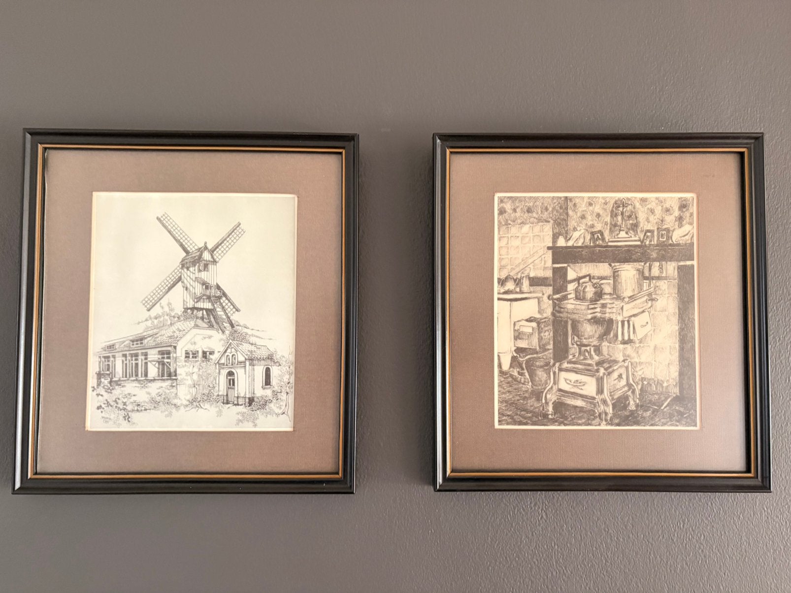 Twee mooie etsen,1 ervan is de molen van Roosdaal, Ophalen