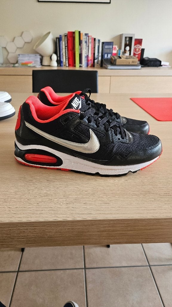 Sneakers Nike air max - taille 44 - portées 3x - 30 euros, Kleding | Heren, Schoenen, Zwart, Nike, Ophalen of Verzenden, Zo goed als nieuw