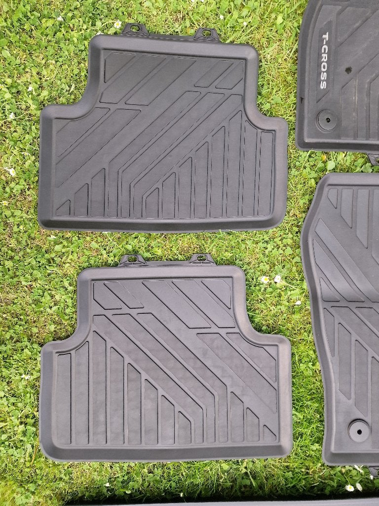 4 Tapis caoutchouc + tapis de coffre d’origine VW T- Cross, Autos : Pièces & Accessoires, Habitacle & Garnissage, Volkswagen, Utilisé
