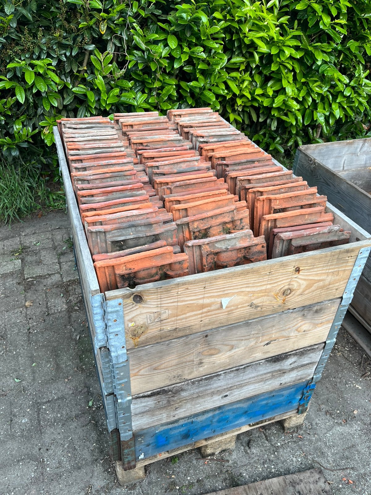 Tuca Dakpannen, Pierre ou Argile, Enlèvement, Utilisé, Rouge