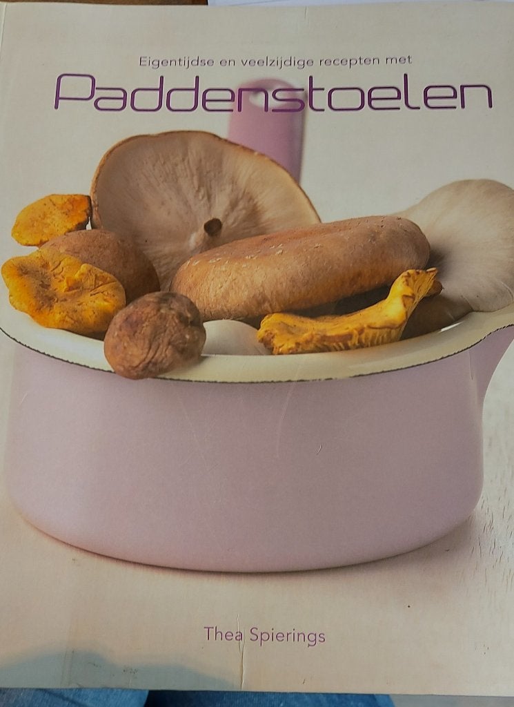 boek  Paddenstoelen   Thea Spierings, Boeken, Ophalen, Vegetarisch, Zo goed als nieuw, Diversen