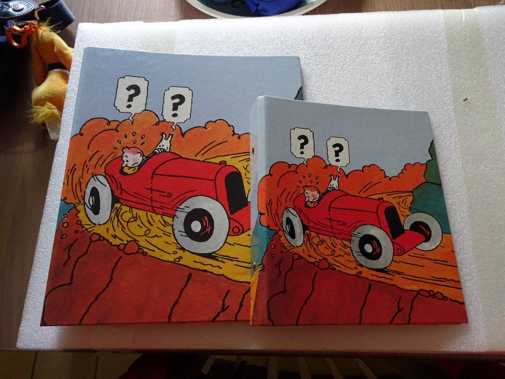 2 mappen voor Kuifje A4 en A5 - De rode racewagen, Ophalen of Verzenden, Kuifje, Zo goed als nieuw, Plaatje, Poster of Sticker
