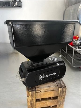 Grain Mill elektrische moutmolen, Hobby en Vrije tijd, Ophalen of Verzenden, Zo goed als nieuw