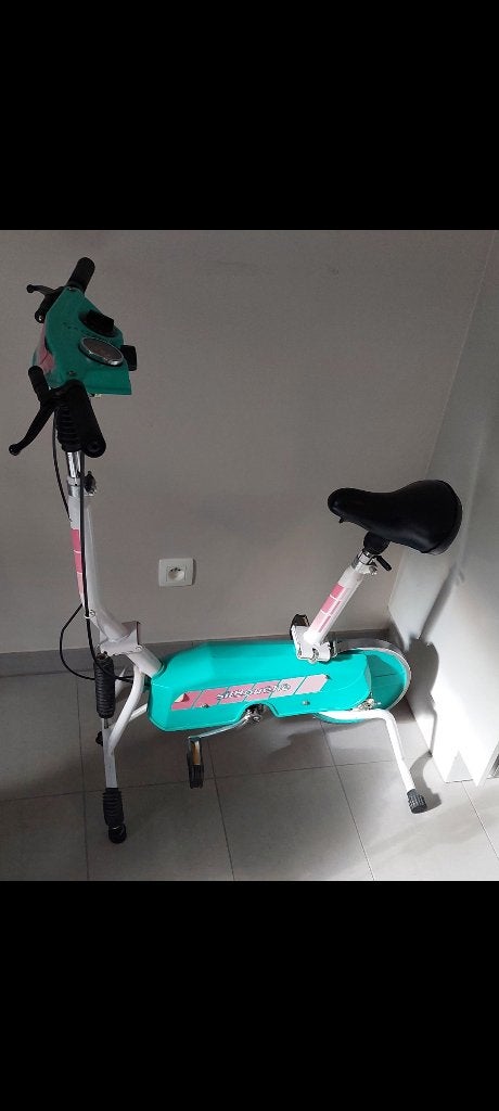 Hometrainer, Sport en Fitness, Fitnessapparatuur, Ophalen, Zo goed als nieuw, Hometrainer