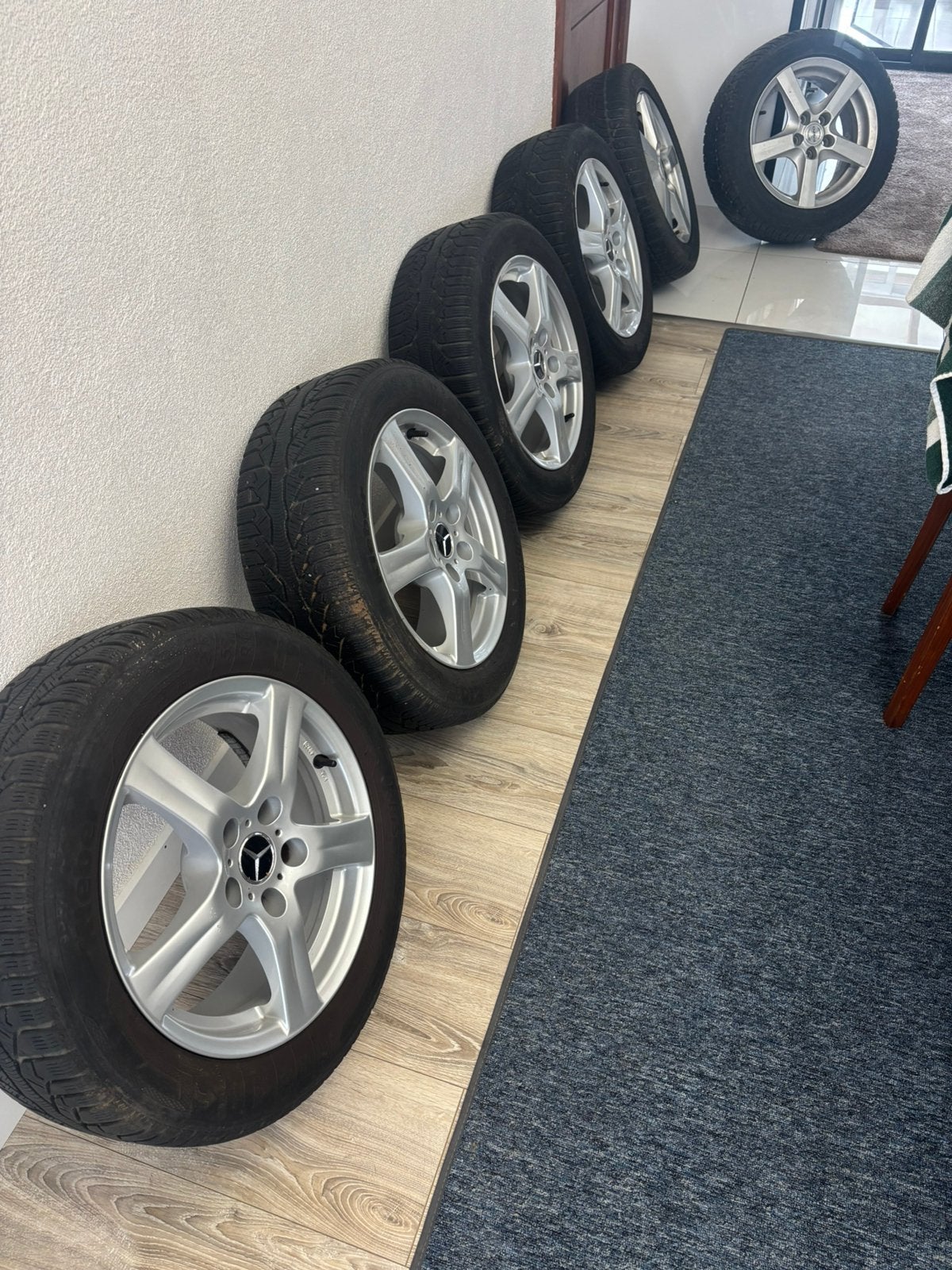 205/55/r16 Mercedes C, Autos : Pièces & Accessoires, Pneus & Jantes, Pneus et Jantes, 4 Saisons, 16 pouces, Véhicule de tourisme
