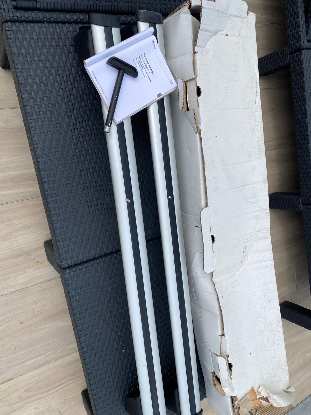 Barres de toit Audi d’origine Q3 (2012-2018)Réf. 8U0 071 151, Autos : Pièces & Accessoires, Barres latérales, Utilisé, Enlèvement