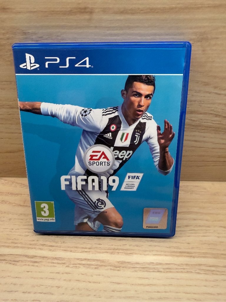 Fifa 19 PS4, Ophalen of Verzenden, Zo goed als nieuw