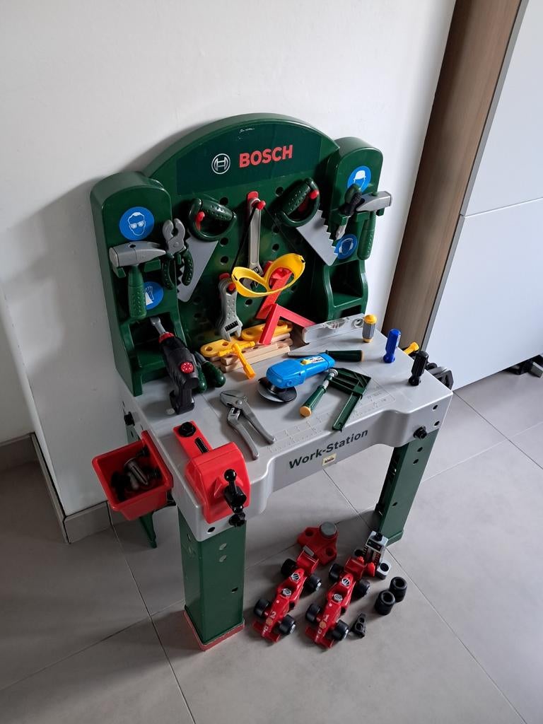 Bosch werkbank, werkgerief en auto's, Ophalen, Gebruikt, Overige typen, Met wieltjes
