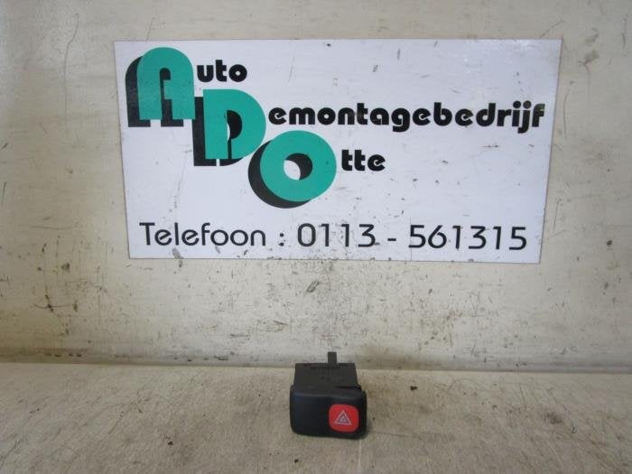 Paniekverlichtings Schakelaar van een Seat Arosa (Arosa 97-), Gebruikt, -, -, Ophalen of Verzenden
