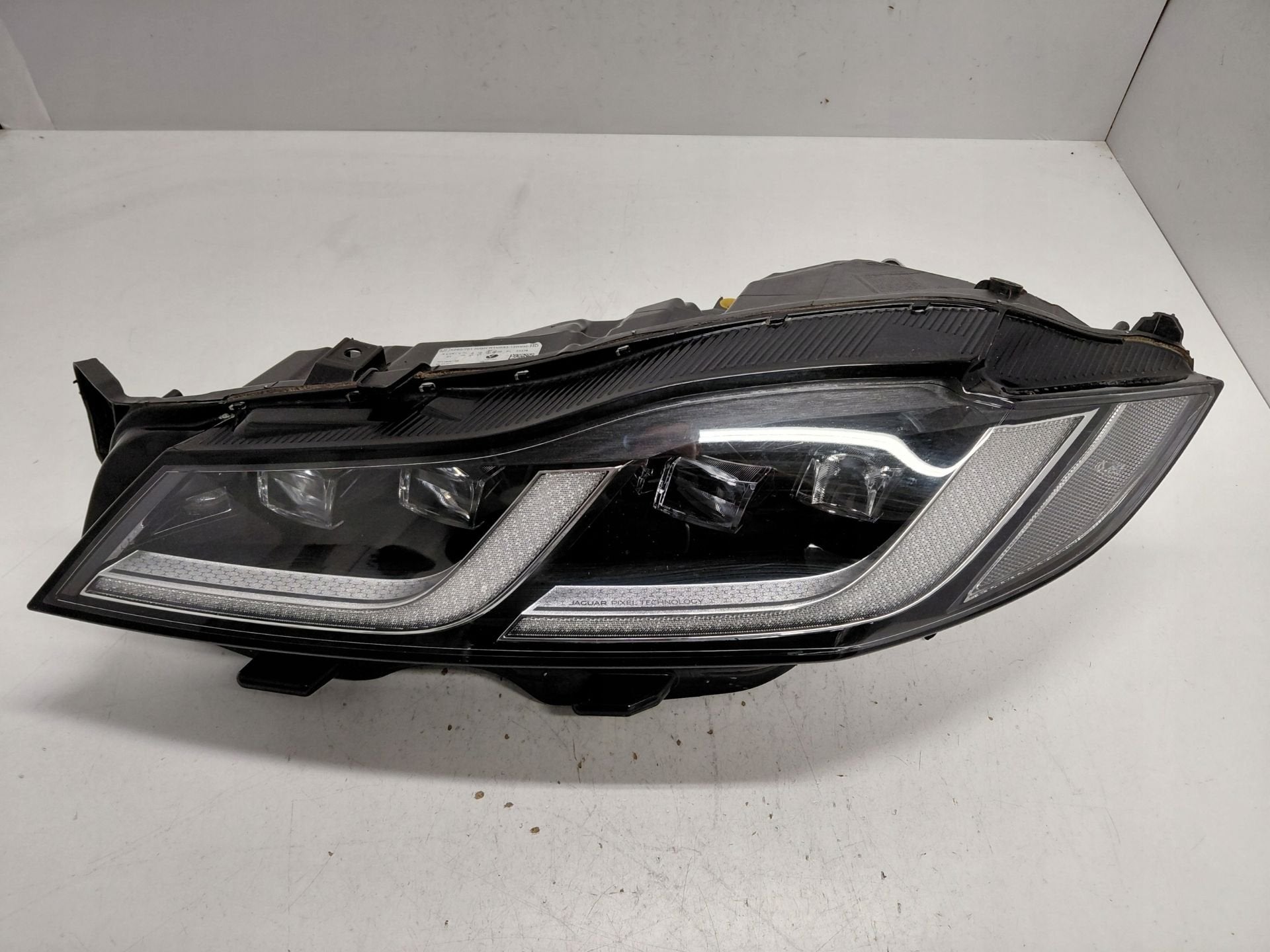 Jaguar XF II F-Pace Koplamp Links MK83-13W030-HD, Gebruikt, Dpoffice@jaguarlandrover.com, Abbey Road, Whitley 1
CV3 4LF  Coventry