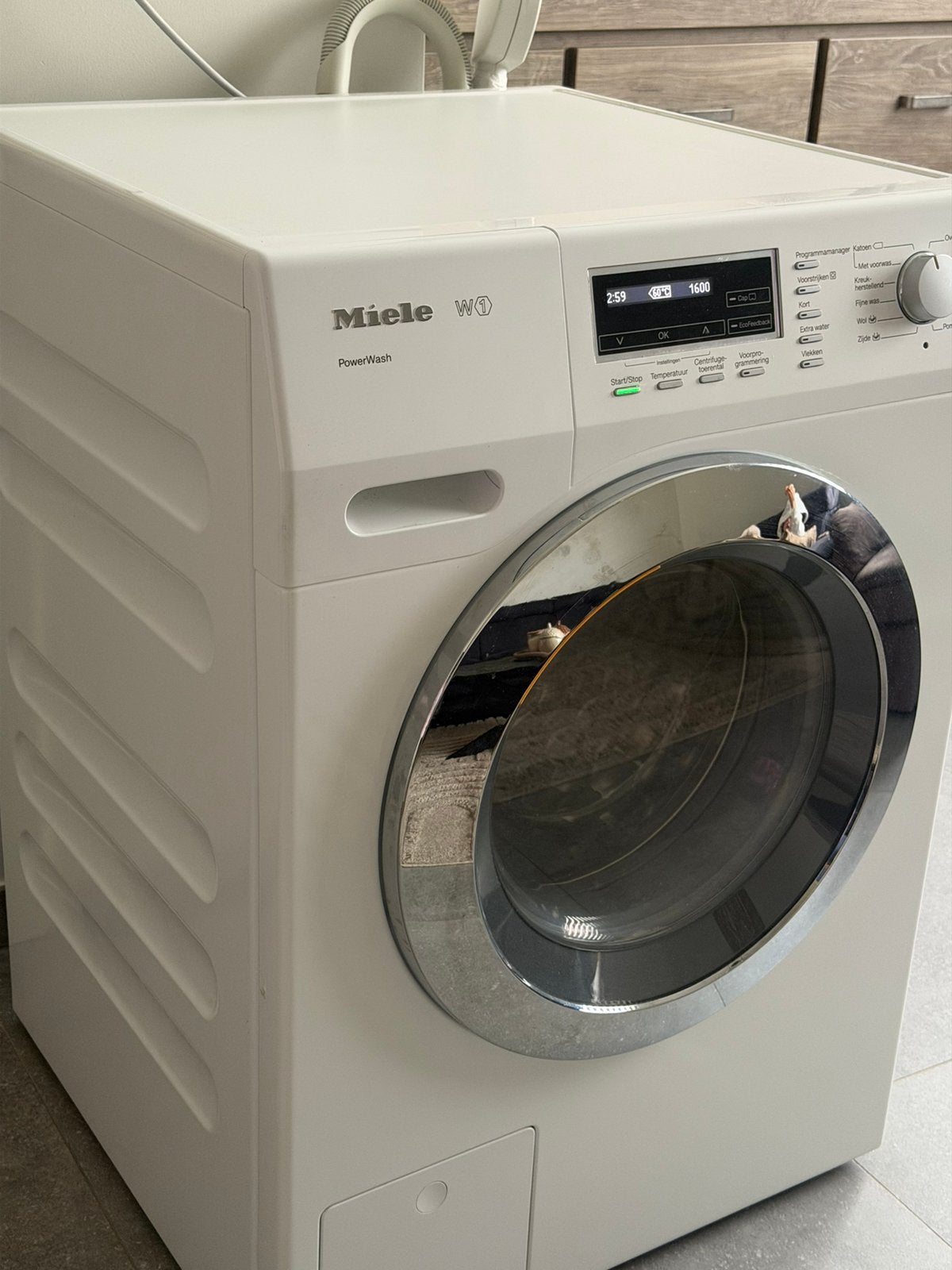 Een goed werkende Miele wasmachine A+++, 1600 tours ou plus, Comme neuf, Chargeur frontal, Enlèvement