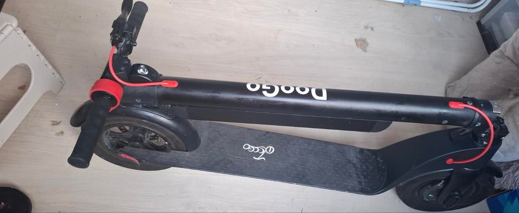 Doogo step met uitneembare batterij (verkoop onderdelen), Fietsen en Brommers, Ophalen, Gebruikt, Elektrische step (E-scooter)