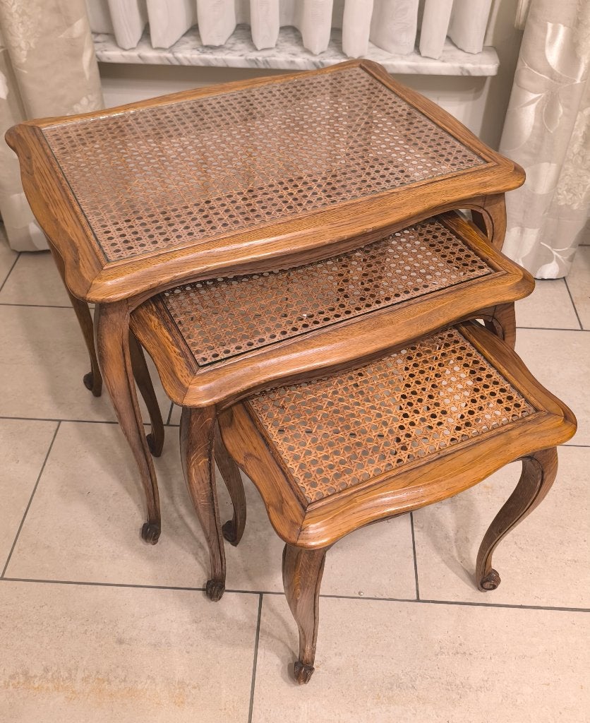 Tables d'appoint, Enlèvement