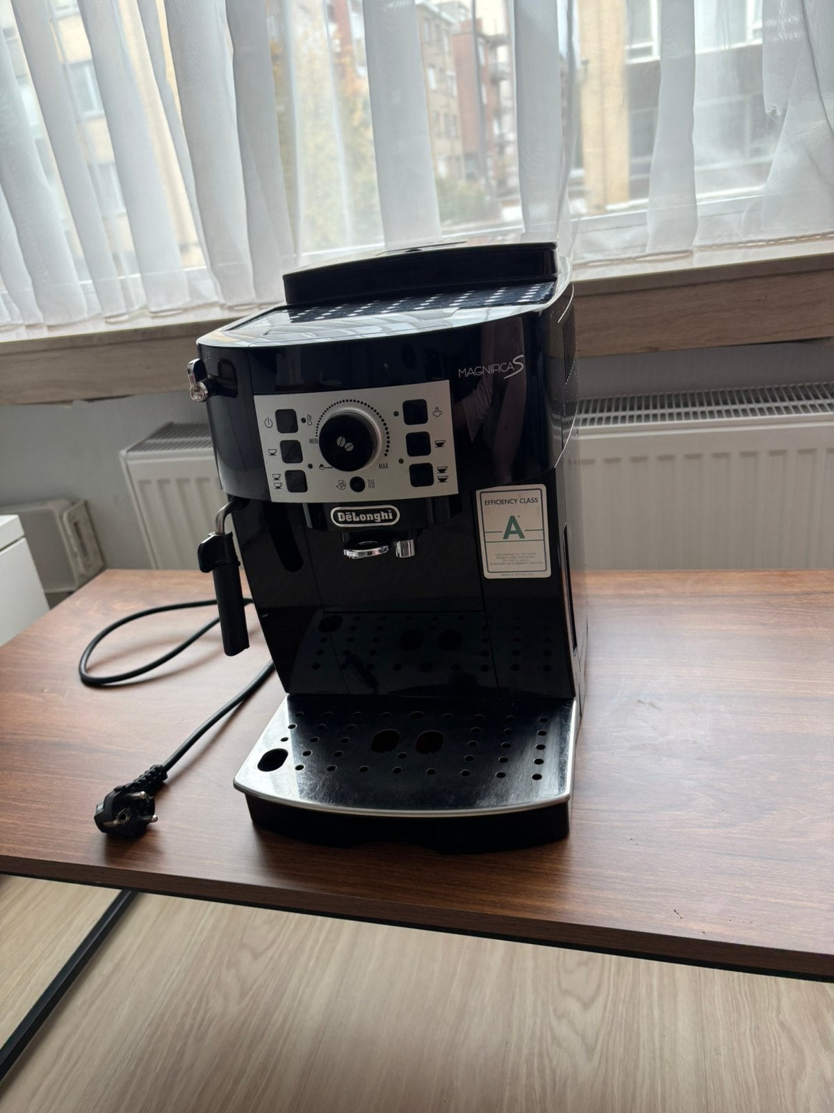 Delonghi Magnifica S, Elektronische apparatuur, Ophalen, Gebruikt, Koffiemachine, Afneembaar waterreservoir