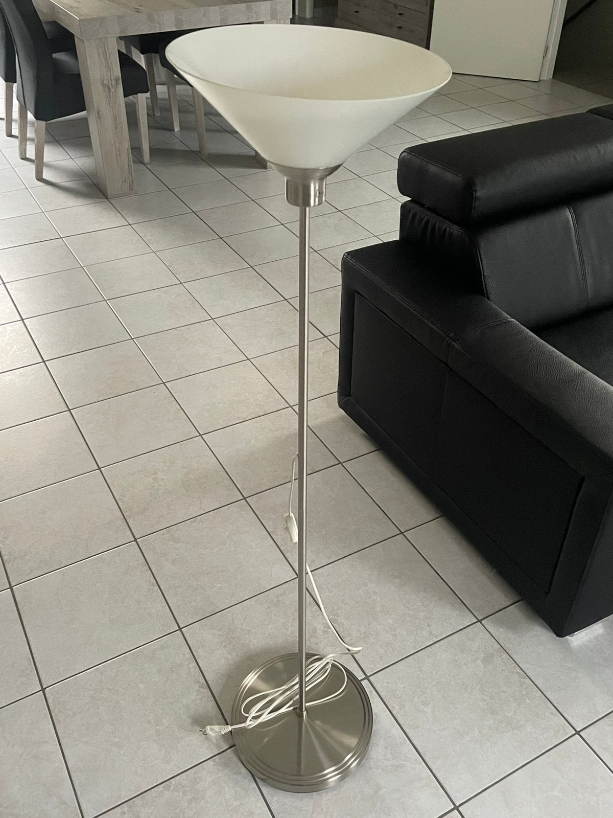Vloerlamp in perfecte staat, Ophalen