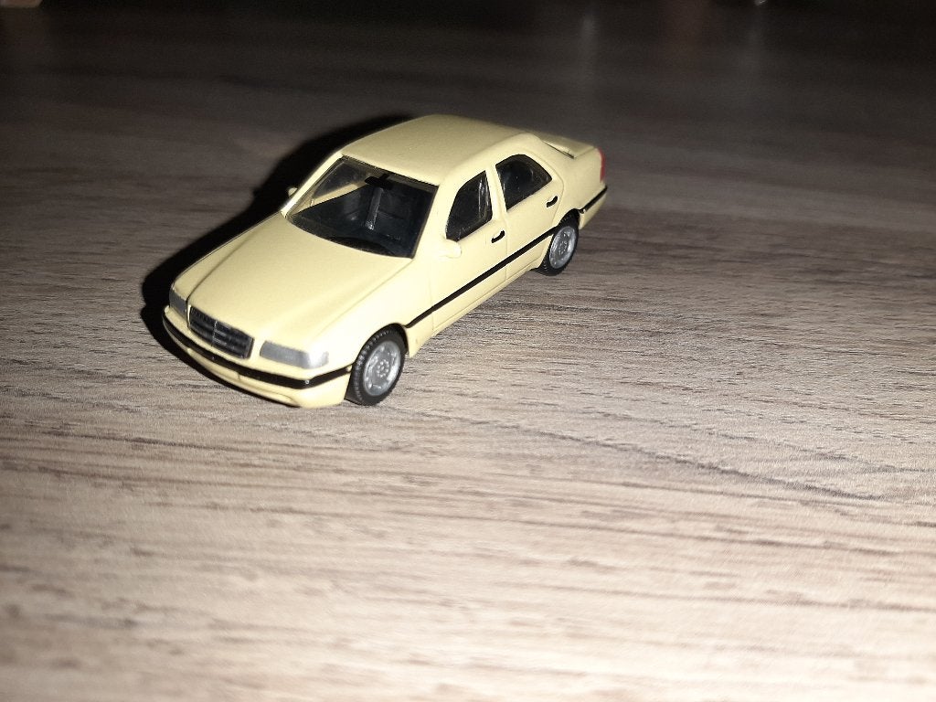 Herpa 1/72 Mercedes C-Klasse W202 (nearly mint), Hobby & Loisirs créatifs, Voitures miniatures | Échelles Autre, Enlèvement ou Envoi