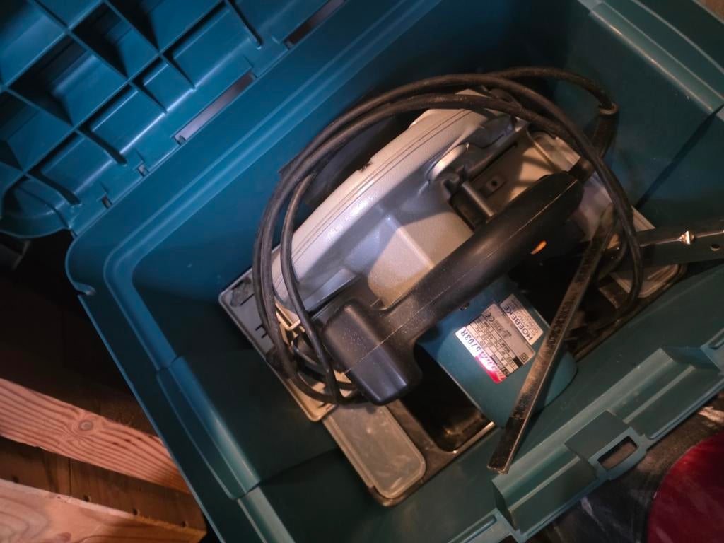 Scie circulaire Makita 5703R, Enlèvement, Scie circulaire