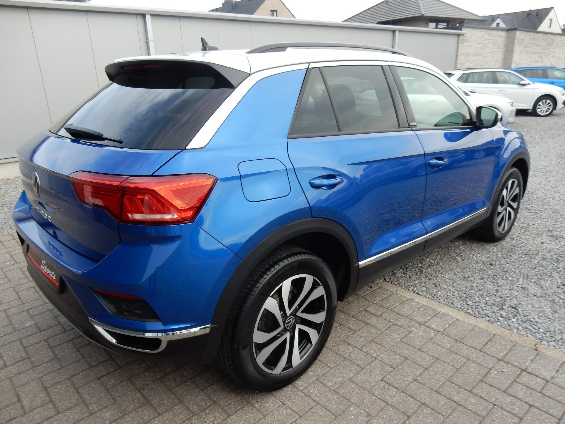 Volkswagen T-Roc TSI Style 150pk Trekhaak / pano-dak /camera, Auto's, Stof, Gebruikt, Overige kleuren, Adaptive Cruise Control