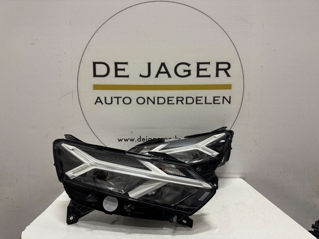 DACIA SANDERO 3 LOGAN 3 LED KOPLAMPEN 260602561R 260107920R, Dacia, Automobile-Dacia SA, Dacia.contact@daciagroup.com, Utilisé
