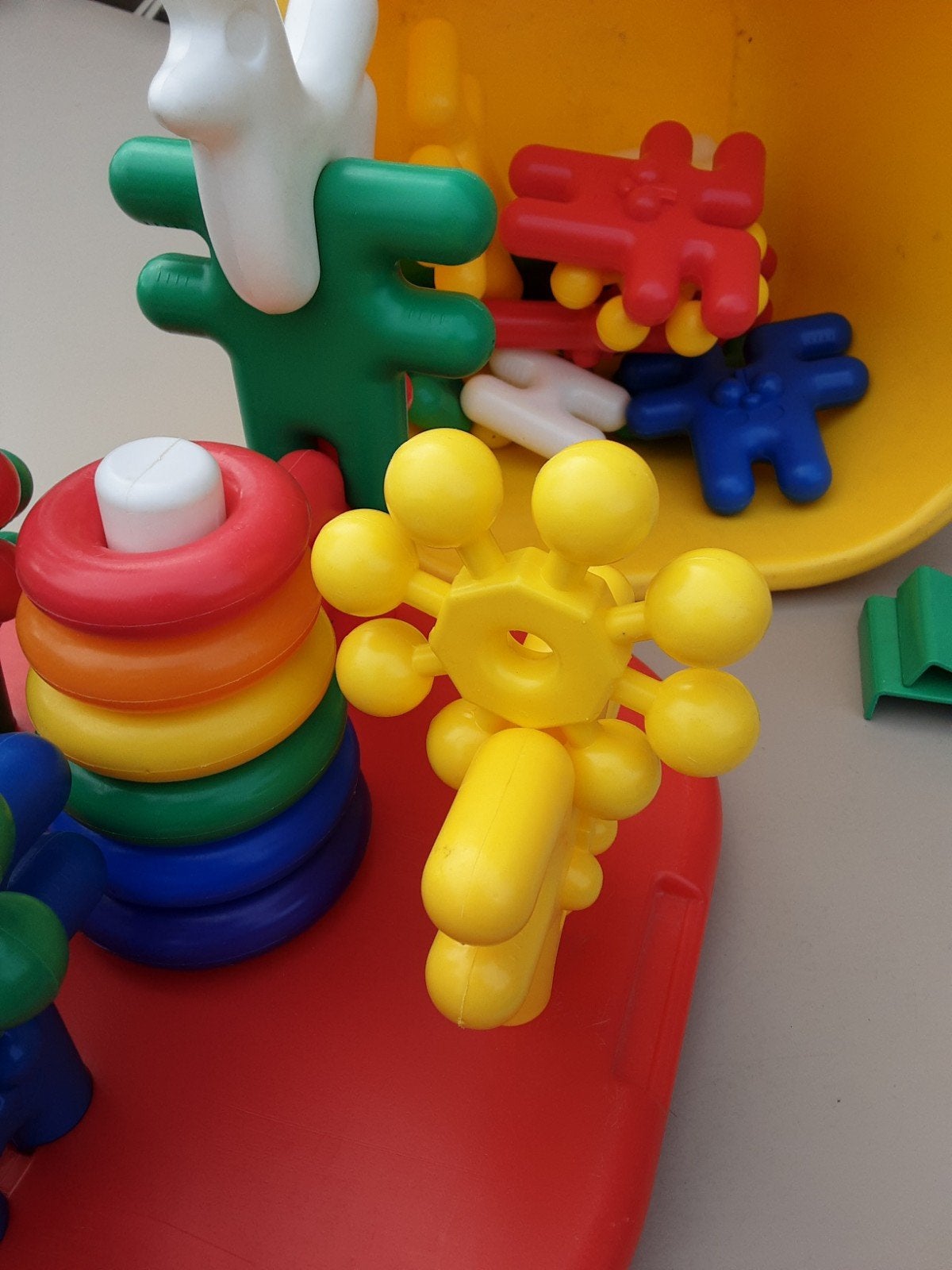 bouwelementen in een doos, Ophalen