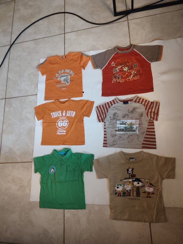 6 t-shirts à manches courtes 92 cm (2 ans), Enfants & Bébés, Garçon, Enlèvement ou Envoi, Chemise ou À manches longues, Utilisé