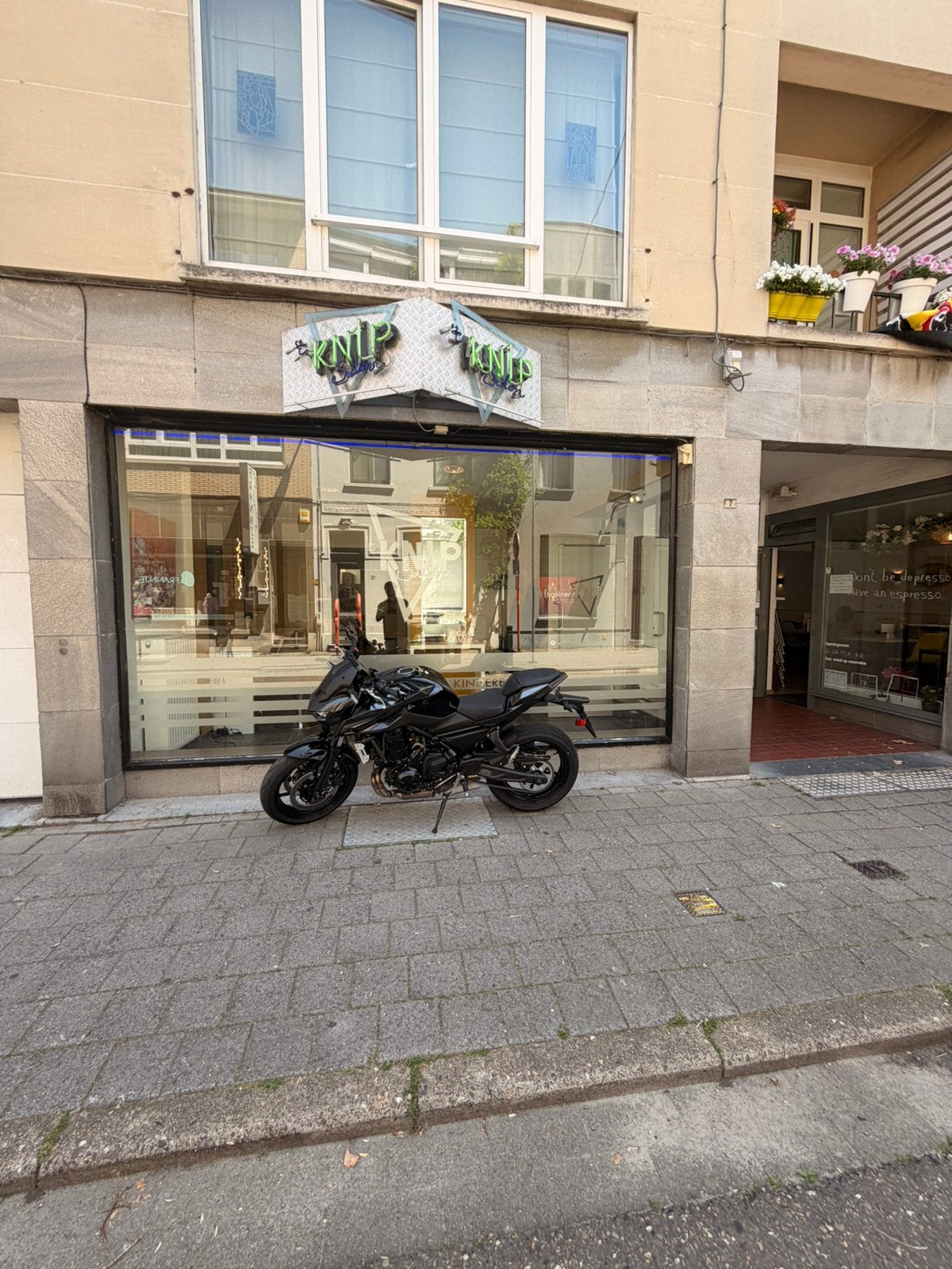 Kaperszaak / knipsalon overname, Articles professionnels, Exploitations & Reprises