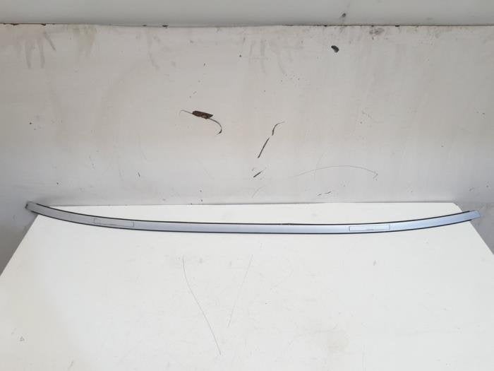 Montant de toit gauche d'un BMW 3-Serie, -, 3 mois de garantie, Utilisé, -